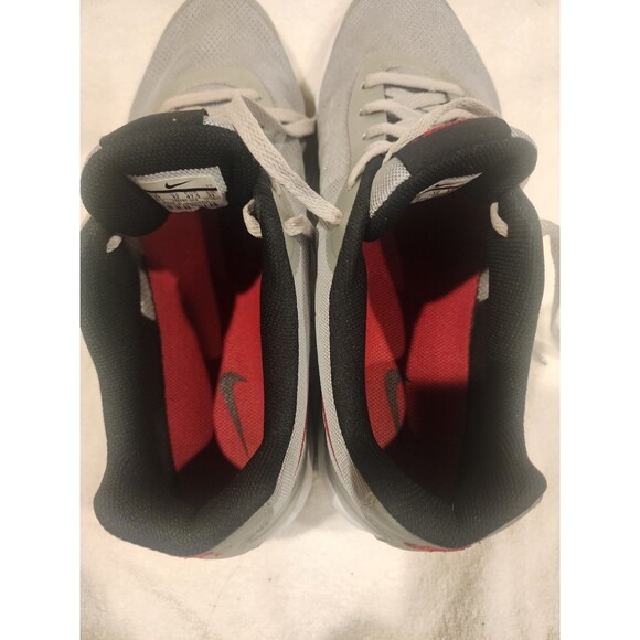 Nike Air Max Invigor Wolf Grey Red Men's 13 Running Shoes - Picture 8 of 8